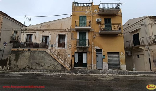 casa indipendente in vendita a Scicli