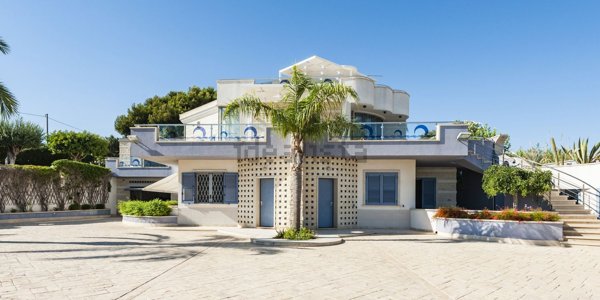 casa indipendente in vendita a Scicli in zona Donnalucata