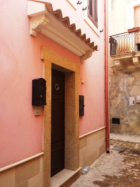 casa indipendente in vendita a Scicli