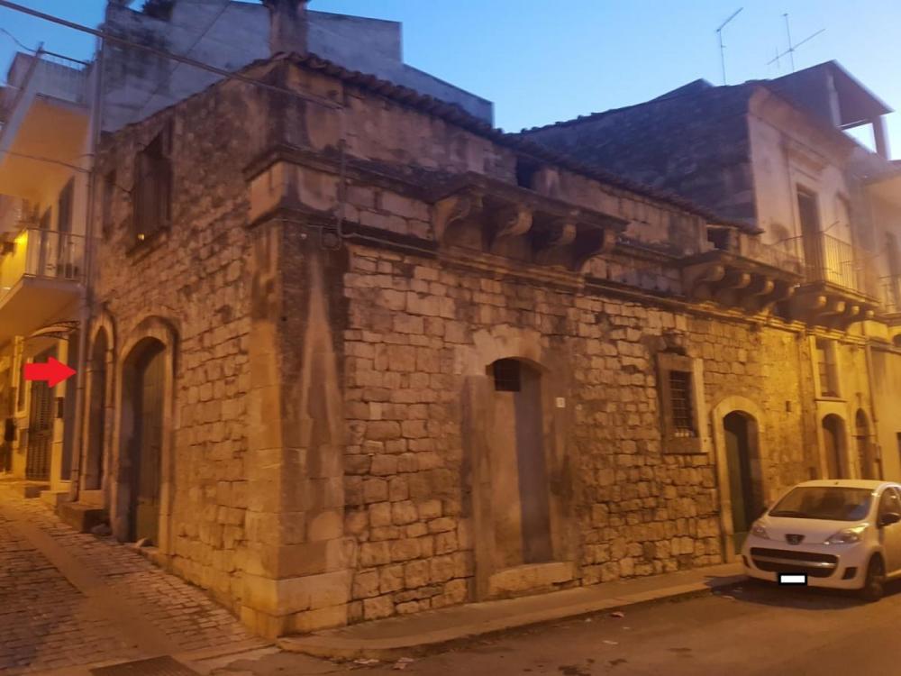 casa indipendente in vendita a Scicli