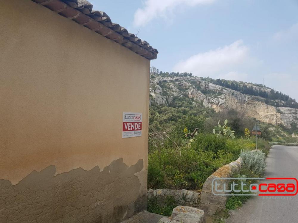 casa indipendente in vendita a Scicli