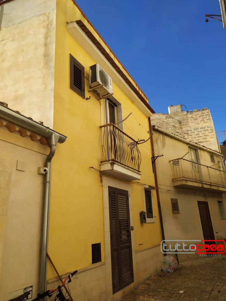 casa indipendente in vendita a Scicli