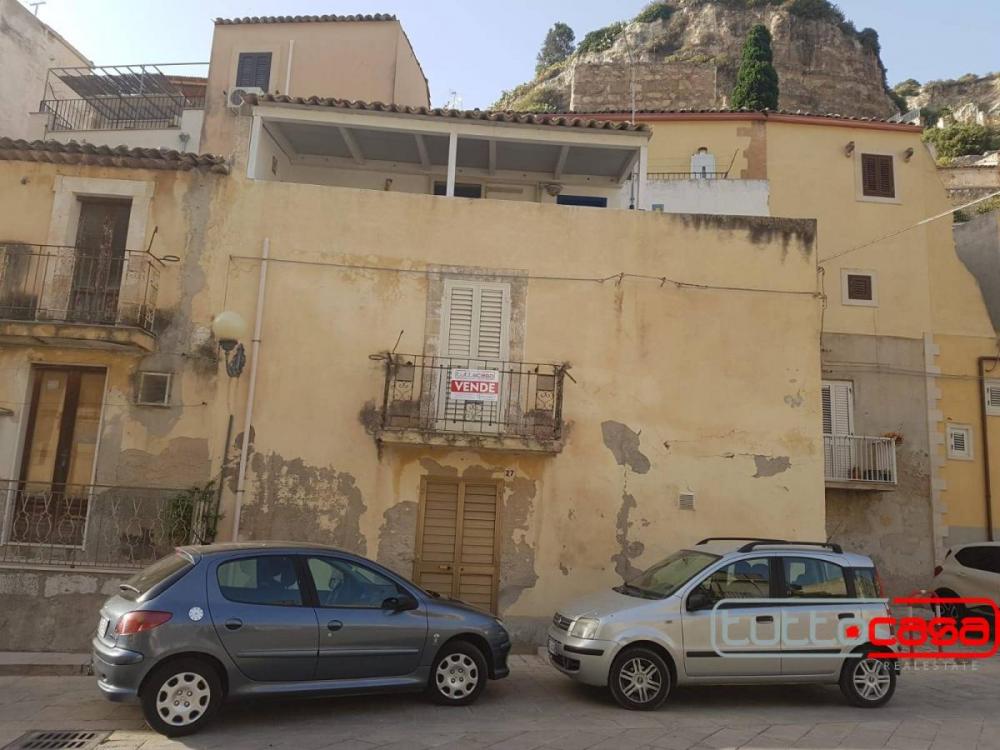 casa indipendente in vendita a Scicli