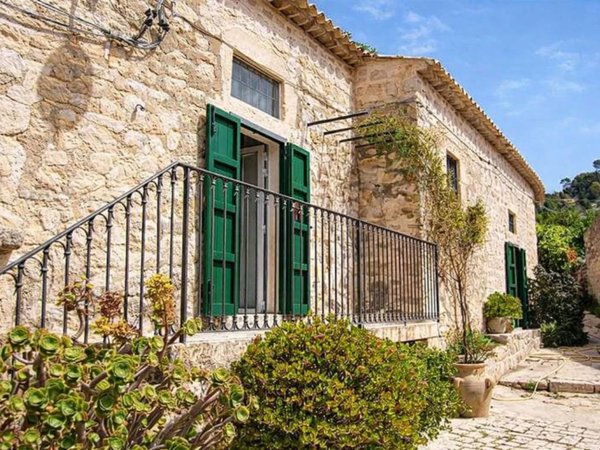 casa indipendente in vendita a Scicli