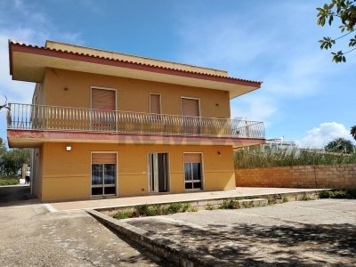 casa indipendente in vendita a Scicli in zona Cava d'Aliga