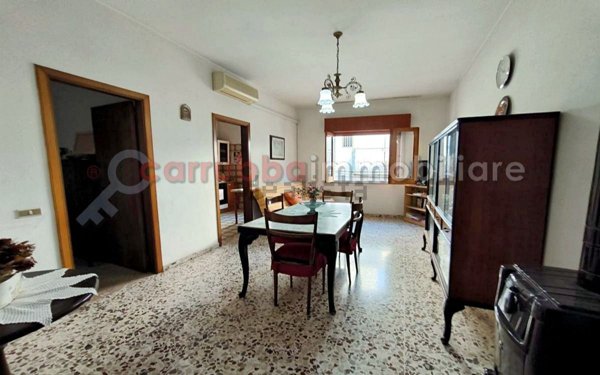 casa indipendente in vendita a Scicli