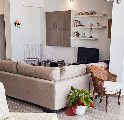 casa indipendente in vendita a Scicli in zona Donnalucata