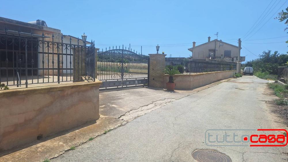 casa indipendente in vendita a Scicli