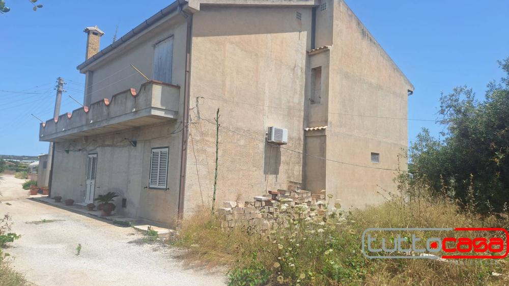 casa indipendente in vendita a Scicli