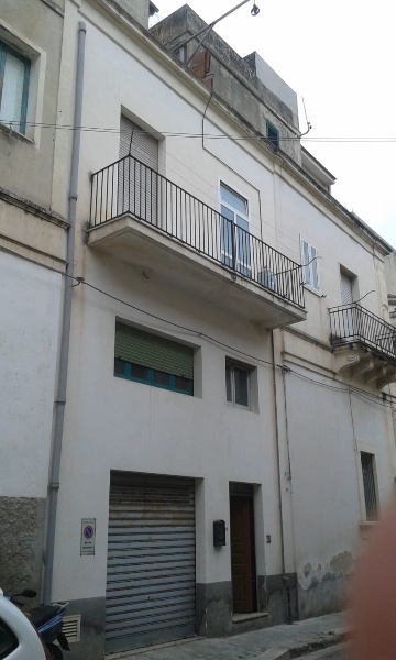 casa indipendente in vendita a Scicli