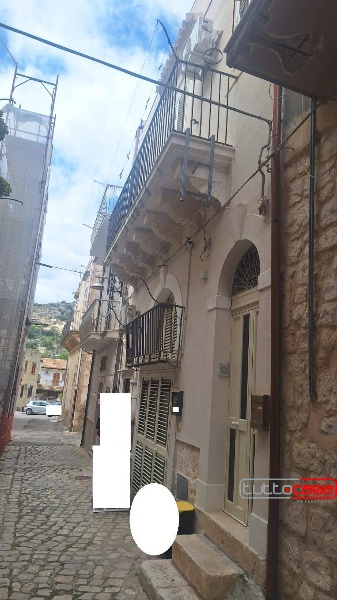 casa indipendente in vendita a Scicli