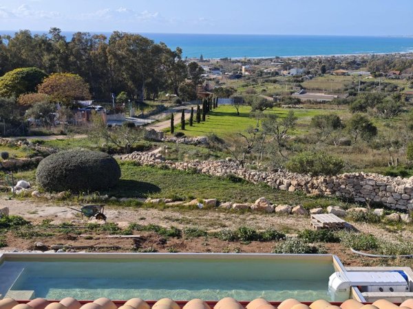 casa indipendente in vendita a Scicli