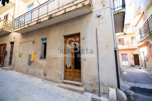 casa indipendente in vendita a Scicli