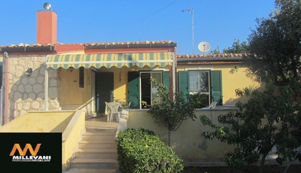 casa indipendente in vendita a Scicli