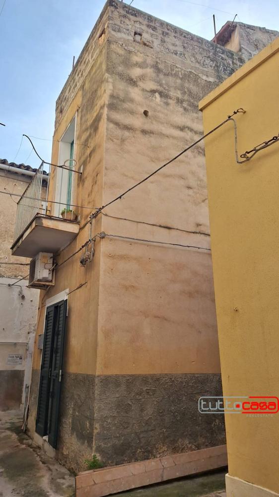 casa indipendente in vendita a Scicli