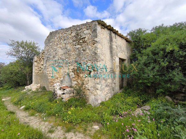 terreno edificabile in vendita a Scicli