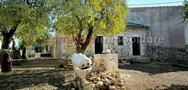 casa indipendente in vendita a Scicli in zona Cava d'Aliga