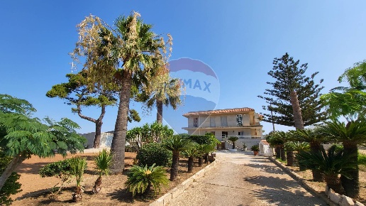 casa indipendente in vendita a Scicli
