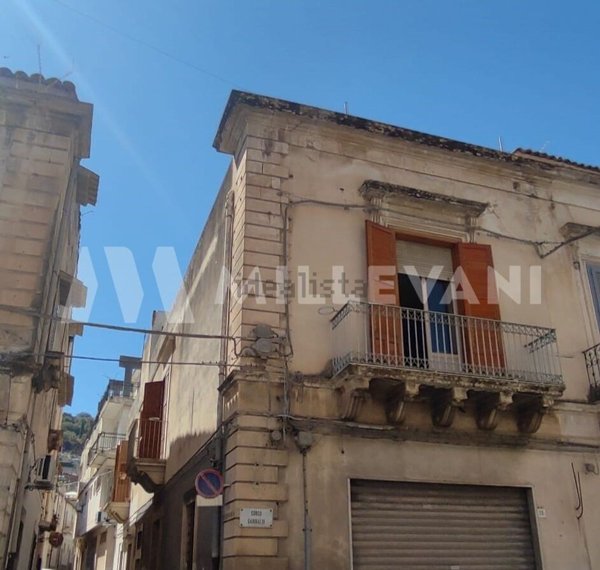 casa indipendente in vendita a Scicli