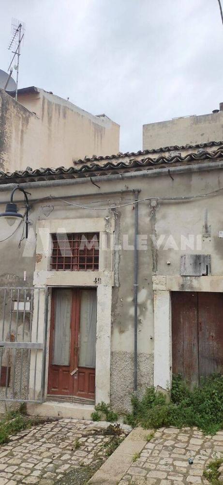 casa indipendente in vendita a Scicli