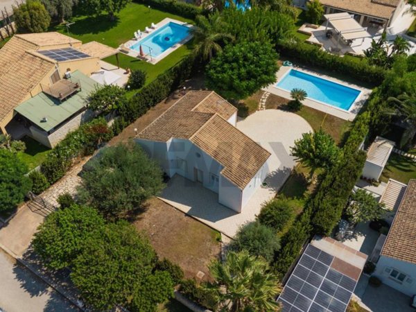 casa indipendente in vendita a Scicli