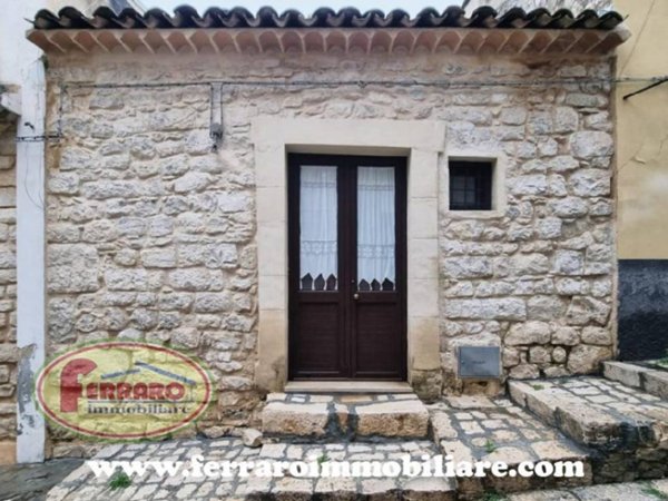 casa indipendente in vendita a Scicli