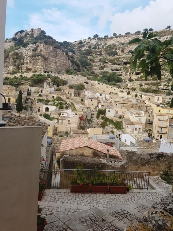 casa indipendente in vendita a Scicli