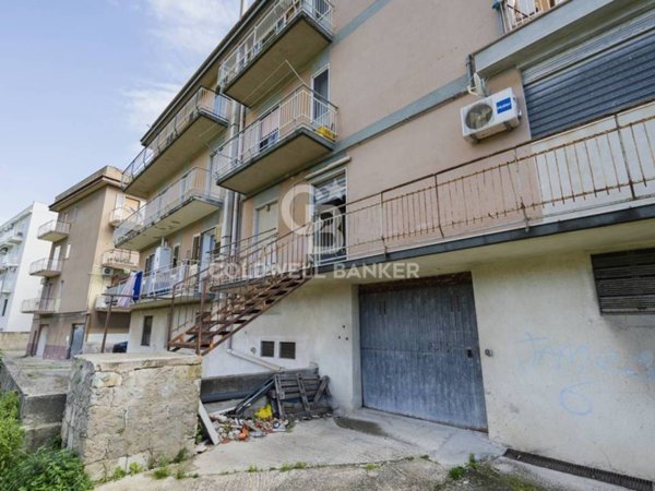 locale commerciale in vendita a Scicli