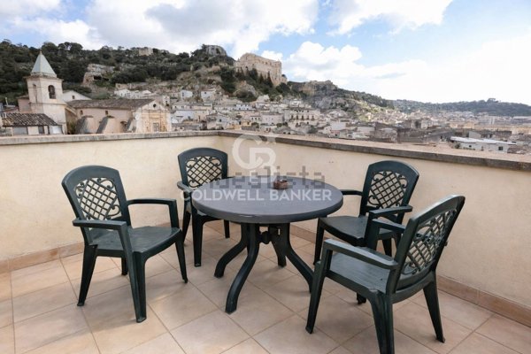 casa semindipendente in vendita a Scicli