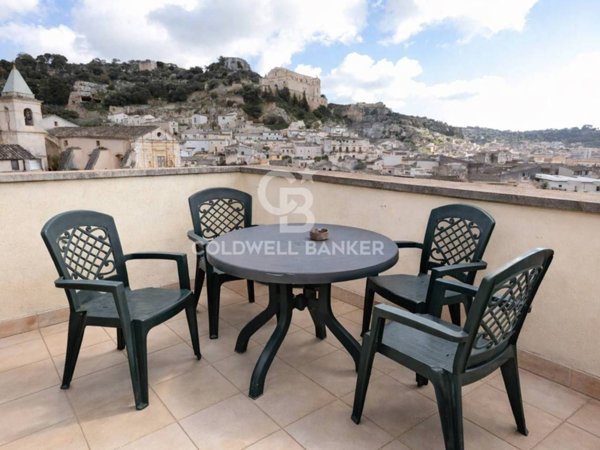 casa indipendente in vendita a Scicli