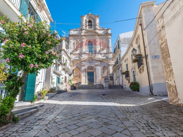 casa indipendente in vendita a Scicli