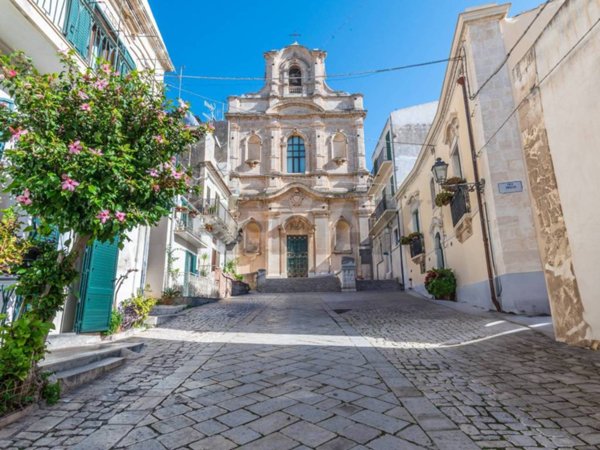 casa indipendente in vendita a Scicli