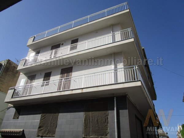 locale commerciale in vendita a Scicli