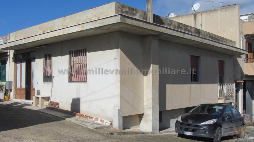 casa indipendente in vendita a Scicli