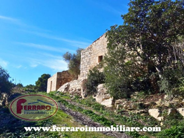 casa indipendente in vendita a Scicli