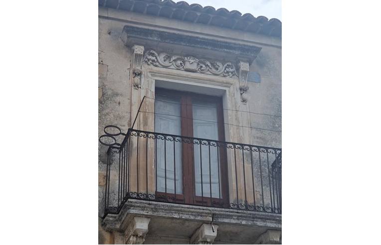 casa indipendente in vendita a Scicli