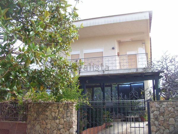 casa indipendente in vendita a Scicli