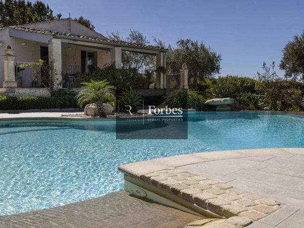 casa indipendente in vendita a Scicli