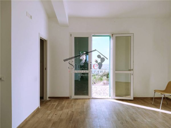 casa indipendente in vendita a Scicli