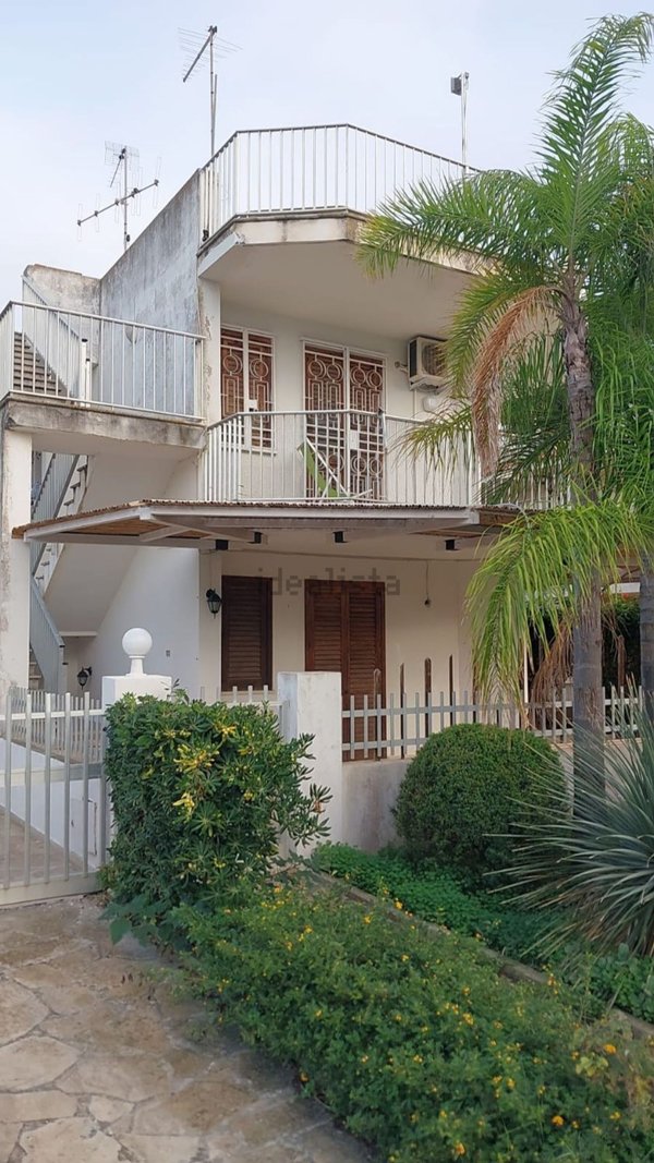 casa indipendente in vendita a Scicli