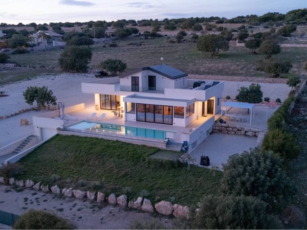 casa indipendente in vendita a Scicli