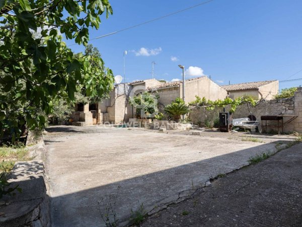 casale in vendita a Scicli in zona Donnalucata