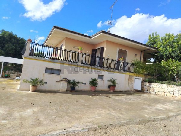 casa indipendente in vendita a Scicli in zona Sampieri