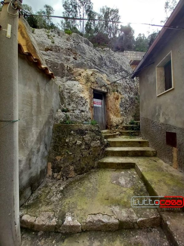 casa indipendente in vendita a Scicli