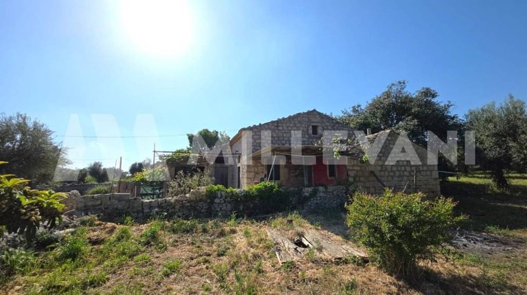casa indipendente in vendita a Scicli