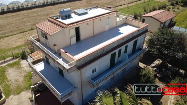 casa indipendente in vendita a Scicli