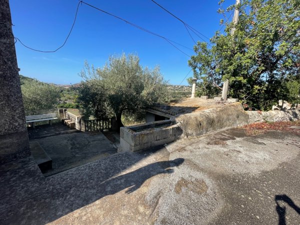 casa indipendente in vendita a Scicli