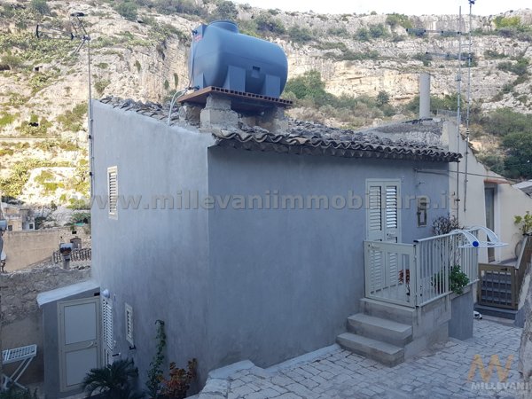 casa indipendente in vendita a Scicli