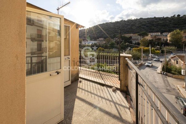 casa indipendente in vendita a Scicli