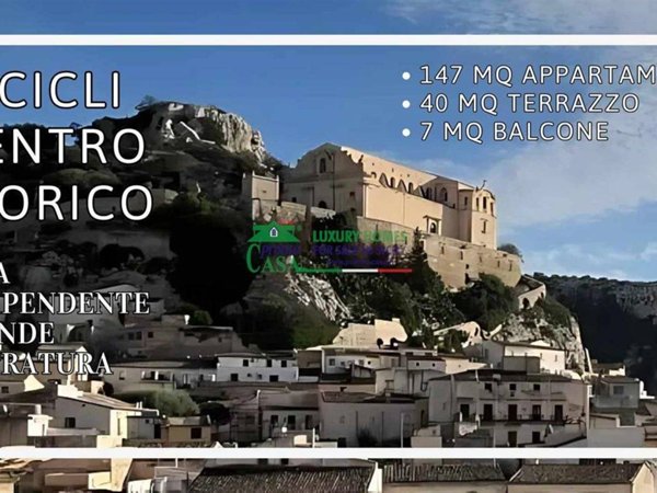 casa indipendente in vendita a Scicli